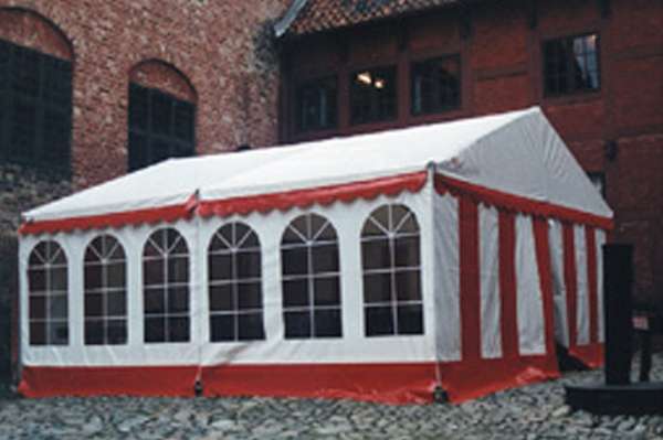 Se galleri Rød/hvide telte